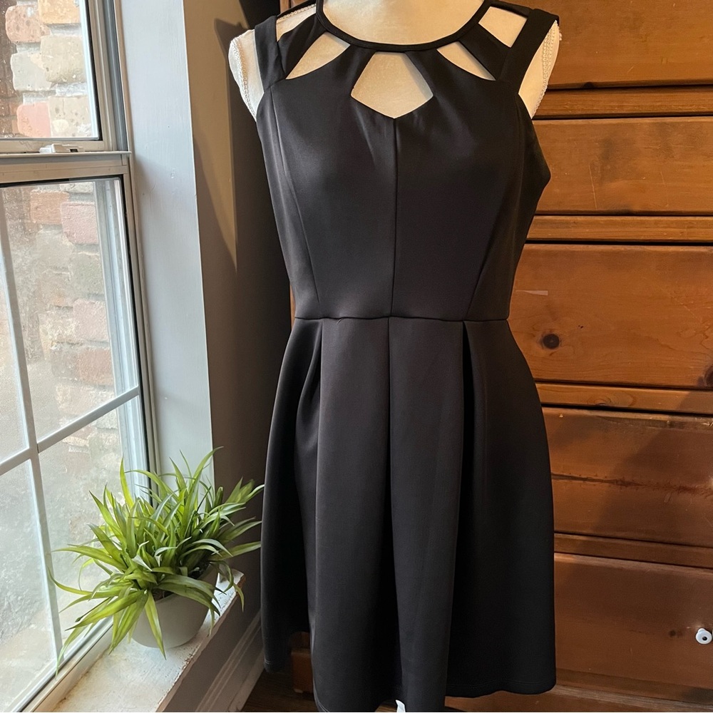 Sweet Storm L Black Dress Cut Outs Fit & Flare CUTE - Picture 1 of 6